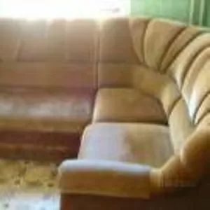 Продам срочно раскладной угловой диван с креслом